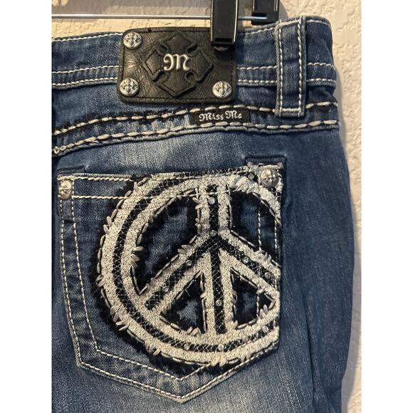 ⭐️ Women’s Miss Me Capris. Size 31 - Picture 5 of 5